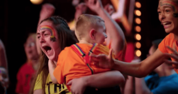 golden-buzzer-sign-along-with-us-put-on-the-greatest-show-in-emotional-audition